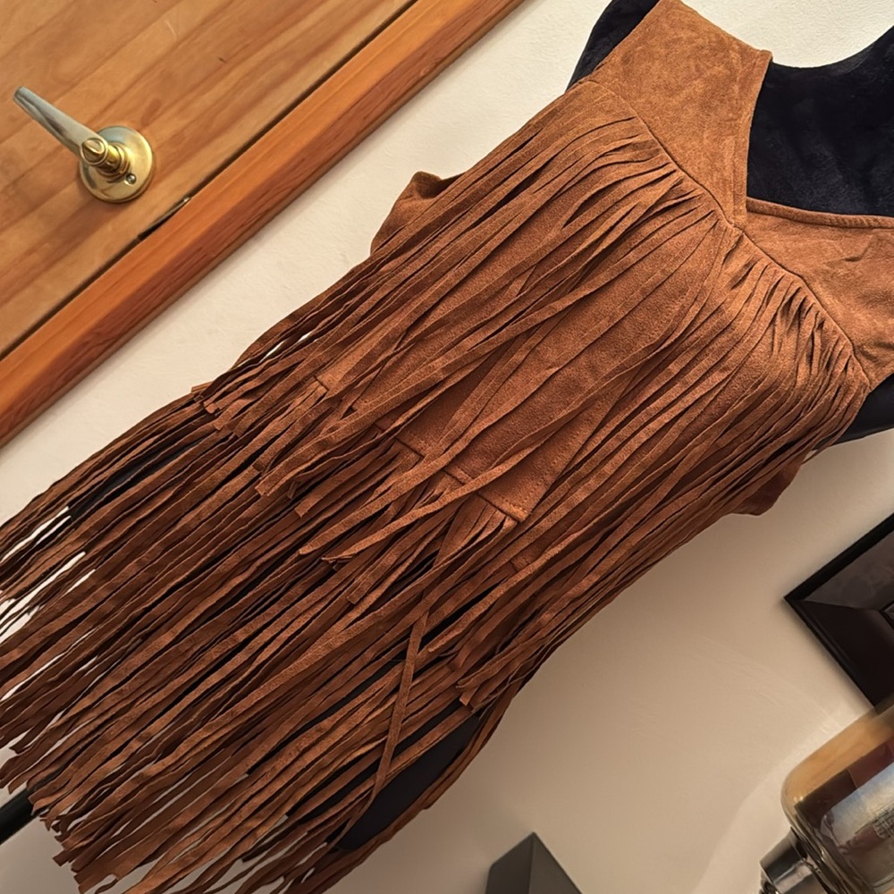 Brown Fringe Vest - Picture 4 of 4